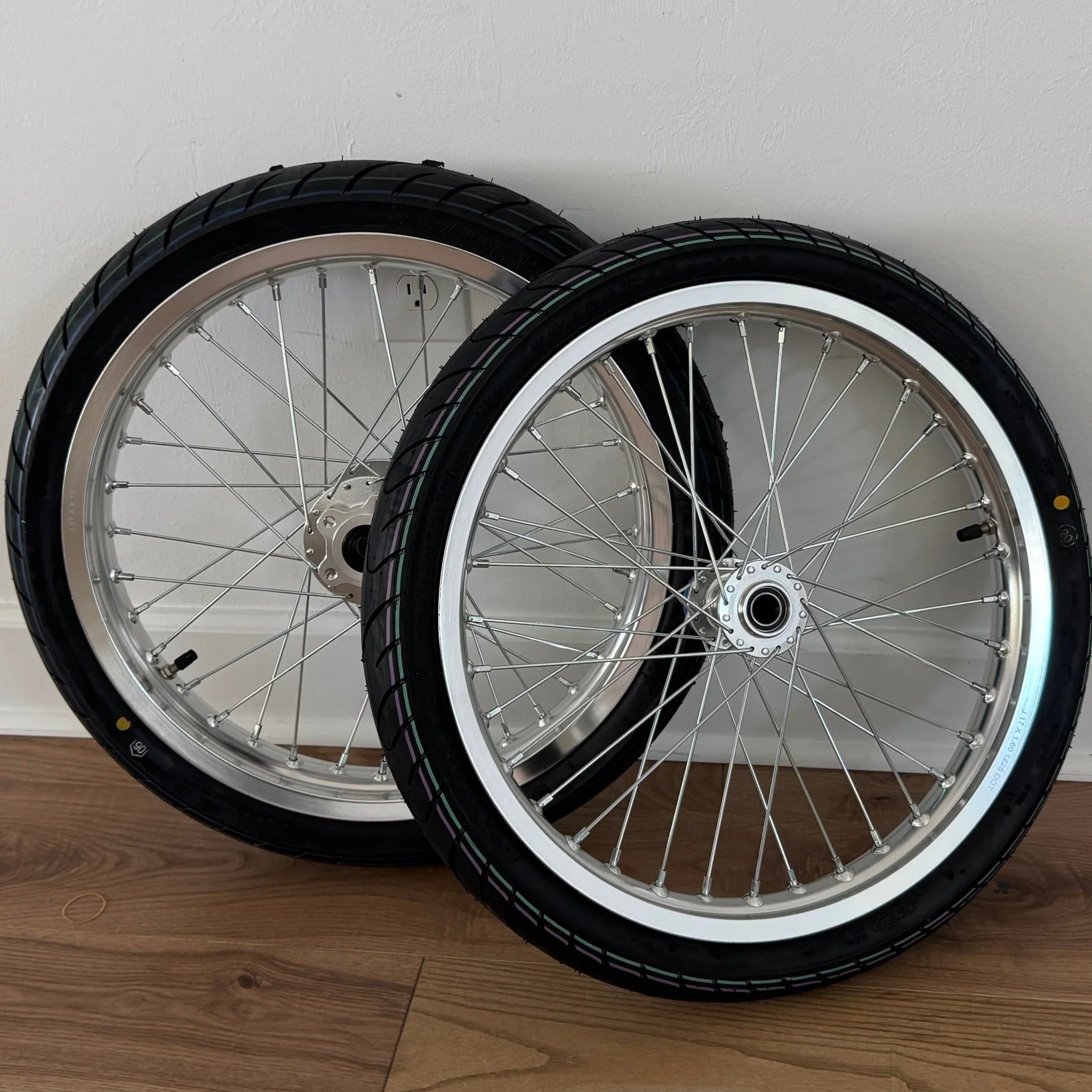 Light bee and Eride 17” Surron super moto wheel set