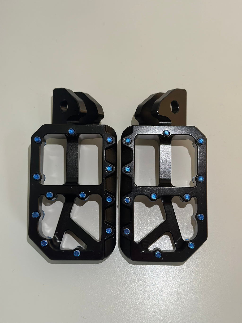 Black Wide Foot Pegs