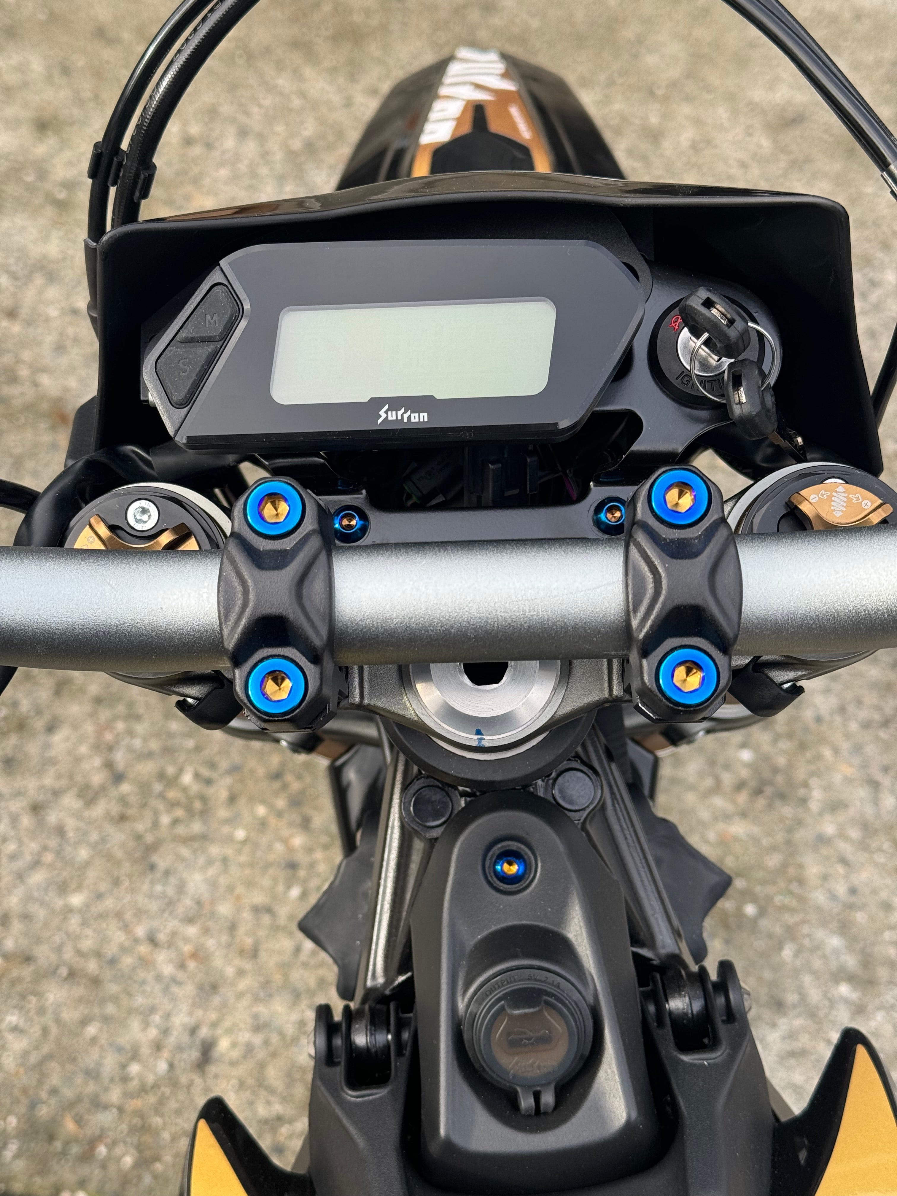 Ultra bee titanium direct mount bolts