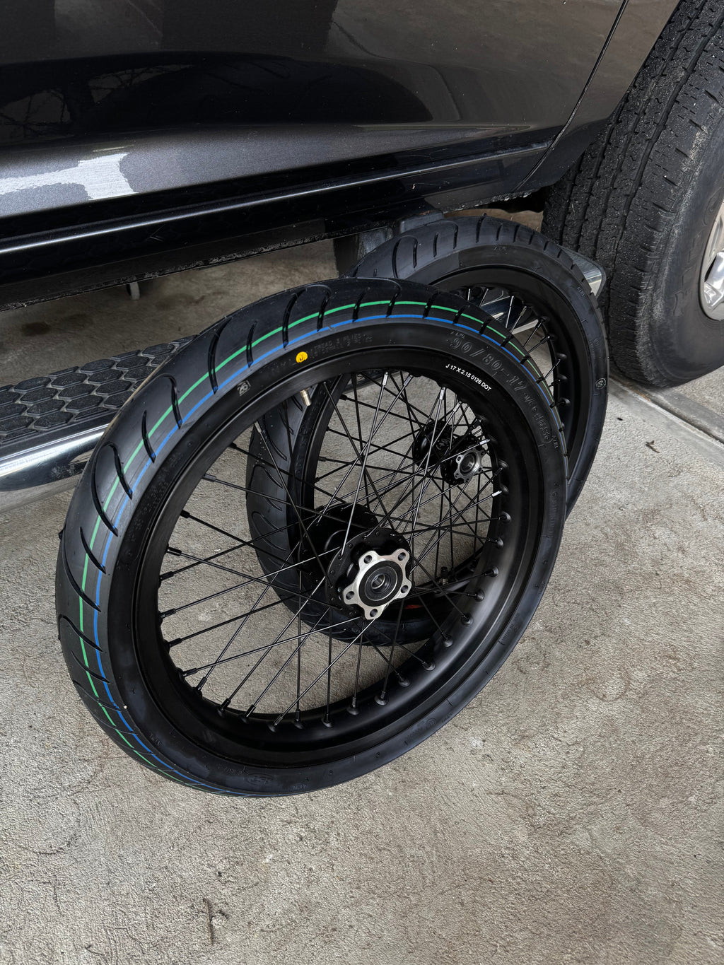 Light bee and Eride 17” Surron super moto wheel set